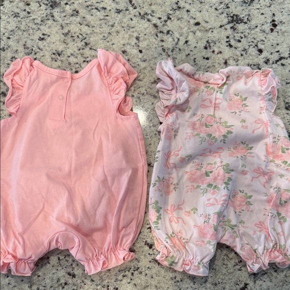 Laura Ashley Rompers 0-3M - Picture 2 of 2